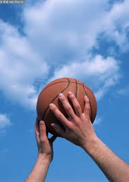 🥰还得看库中锋！库里内线举手要位上篮打成2+1！挥拳庆祝！